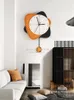 Objetos decorativos figuras relógio de parede criativo forma geométrica sala de estar tv fundo decoração nórdico ornamentos de pingente mudo tempo