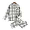 Färsk plaid 100% gaze bomull älskare pyjama sätter kvinnor och män höst långärmad japansk casual sleepwear kvinnor pyjamas 210928