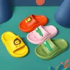 Família bonito dos desenhos animados que combinam calçados de verão sandálias chinelos para crianças homens mulheres interiores home eva macio sola sola portátil slides 210713