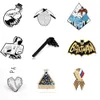 Épingles en émail Origami jeu coeur cercueil Science chimique toile d'araignée correspond Rose couteau broche et épingle dessin animé bouton de revers Badges