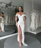 Abiti da sposa eleganti con spacco laterale a sirena in raso Abiti da sposa 2024 con spalle scoperte Manica lunga Nigeriano vestido de novia