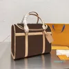 Bolsas de estimação portátil saco de embreagem Bag Hanbdbag Moda de aço resistente a riscos e mordida resistente ao lado da ventilação