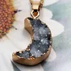 2022 neue Natürliche Kristall Stein Gold Überzogene Druzy Mond Form Anhänger Halsketten Decor Schmuck Für Frauen Männer Mit Kette