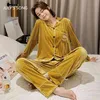 JULY'S SONG Mujer Conjunto de pijamas de punto 2 piezas Color sólido Terciopelo Solapa Manga larga Pantalón Rayado Casual Invierno Ropa de dormir 210901