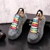 Löwenzahnspitzen im europäischen Stil Flache Lederschuhe Strass Mode Mode Stickerei Loafer Kleider Raucher Slipper Casamat Diamant Sneakers B136