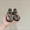 Baby sneakers spädbarn första vandrare småbarnskor mockasins mjuka flickor pojkar skor avslappnade barn som kör sportsko B8097