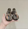 Baby Sneakers Spädbarn First Walkers Småbarnsskor Mockasiner Mjuka flickor Pojkar Skor Casual Barn Löpsport Sko B8097