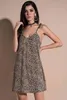 vestido Vネックセクシーなドレス夏のAラインノースリーブの女性は4069 210512のためのヒョウの女性パーティー病を印刷する