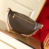 Lüks tasarımcı bumbag çantaları kadın bel çanta bel kemerleri serseri göğüs çantası moda fannypack erkekler çapraz vücut çanta kabartmalı deri omuz fany paketleri tasarımcı