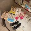 2021 schmale Band Party Sandalen Kleid Pumpe Schuhe Mode Offene spitze Knöchel Schnalle Frauen Sandale Sommer Dünne High Heels