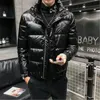 Mens Long Sleeve Down Parkas Outerwears 패션 한국 트렌드 슬림 스탠드 칼라 코트 디자이너 겨울 자켓 남성 캐주얼 짧은 재킷