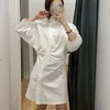 夏の女性のプリーツのドレス長袖スタンド襟カジュアルな白いシャツEs女性エレガントストリートミニVestidos 210513