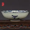 Tigelas azuis-e-brancas pintadas à mão de Jingdezhen porcelana antiga no final da dinastia Qing