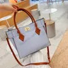 Do meu lado PM TOTE TOTE ELEGENTE BACO MONOGRAMAS VINTAGEM PADRￃO DE WOMENS DESENS DESENS Luxurys Bolsa Bolsas de ombro Cross Body263o