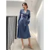 Elegante Lady Satin Dress Donna Primavera Estate Blu Manica lunga con scollo a V Midi Abiti Abiti Vestidos 210608