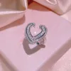Charmant Mode Ontwerp Sieraden Set Wit Vergulde Bling CZ Hart Oorbellen Ketting Ring Set voor Meisjes Vrouwen Mooie Gift