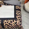 Mode leopard tryckt designer sängkläder set queen size täcke täcker högkvalitativ king laken kuddar tröstare set258q