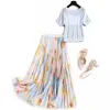 Fashion Summer 2 Piece Outfits Elegant Kortärmad Hål Sticka Pullover Top och Pleated Skirt Suit Casual TwinSet 210601