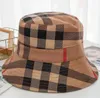 5Color Bucket Hat Wide Brim Hatts Suede Fabric Fashion Stripe Brand Designer Women Nylon Autumn Spring Foldbar Fisherman Sun Cap T5124306