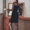 Moda maglia di velluto vestito sexy aderente autunno pizzo nero scava fuori manica svasata es per le donne festa vestido 12158 210512