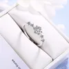 Klaster pierścienie Kreatywny Cyrkonia Kwiat Snowflake Flower Cute Słodki 925 Sterling Silver Kobieta Resizable Otwarcie SRI365