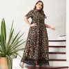 Vestido de Verão Mulheres Elegante Leopard Imprimir Lace Hem Patchwork Manga Curta Pequena Colarinho A-Linha Vintage Party Maxi Robes 210719