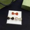 Boucles d'oreilles breloques en forme de cœur pour femmes, clous à Double lettre avec timbres, Style européen et américain, goutte d'oreille d'amour pour dame, cadeau de fête