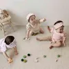 Koreansk stil Söt Babyflickor Dot Outfits med hårband Sommar Kortärmad Bomull 3pcs Sats Spädbarn Kläder 210708