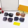 Svart solglasögon för kvinnor och män Ramar som kör solglasögon 100% UV-blockeringskvalitet Topp 1