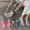 Suojialun godis färg kvinnor tofflor mode pvc transparent damer sandal skor sommar utomhus strand glidor låg häl flip flop k78