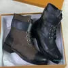 Botão de bota de tornozelo feminino Luxo Martin Desert Botas Bege e Ebony 100% Genuíno Couro Quilted Lace-Up Winter Shoes Box11