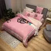 高級ピンクデザイナー寝具セットシルクレタープリントクイーンサイズ布団カバーベッドシートファッション枕カバー布団セット