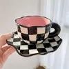 Tasses soucoupes Eworld peint à la main damier tasse à café et soucoupe sous glaçure céramique personnalisé tasse à thé ensemble micro-ondes lave-vaisselle