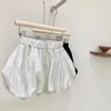 Koreaanse stijl zomer kinderen meisjes 2-pcs sets turn-down kraag shirts + beige shorts schattige kinderen kleding E0207 210610