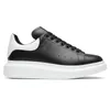 Sapatos de plataforma masculinos de alta qualidade, preto e branco, couro PU, tênis de design ao ar livre, tênis de camurça cinza bege
