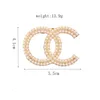 Diseñador de la marca de lujo Carta Pins Broches Mujeres dulces Oro Plata Crysatl Perla Rhinestone Broche Traje para mujer para hombre Pin traído Boda Fiesta Joyas Accesorios