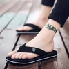 2021 Mens Kvinnor Mode Slipper Flip Flops Slides Skor Designer Gul Svart Röd Grön Utomhus Storlek 39-48 W-012