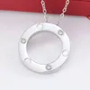 Collier pendentif bijoux de créateur de luxe en acier inoxydable pendentifs en diamant complet chaîne en argent or colliers d'amour pour hommes femmes cadeau de Saint Valentin avec sac en velours