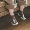 chaussures bébé tricotées