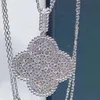 Chaîne de pull à trèfle à quatre feuilles femmes 039S S925 Collier long diamant à diamant microencoussé Accessoires Pendants Luxurys Designer8165332