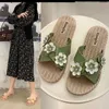 2022 Multifunktionell Cross Flat Slipper Outdoor Fashionable Lovely Floral Soft Soled Sandal erbjuds speciellt 36-40