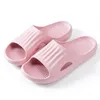 Högkvalitativa tofflor glider sko män kvinnor sandal plattform sneaker män kvinnor röd svart vit gul glid sandaler tränare utomhus inomhus toffel barn