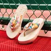 여름 여자 슬리퍼 플립 플롭 에바 비치 샌들 실내 및 야외 비 슬립 플랫폼 신발 슬라이드