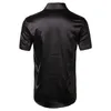 Стильная черная атласная рубашка мужчины лето с коротким рукавом шелкография как мужские платья рубашки повседневная вечеринка свадебное событие PROM Chemise Homme 210522