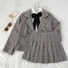 女性のスーツの韓国のプリーツされた格子縞のスカートコート固体レースアップシャツの学生女性のジャケットブレザー211019