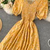 Robe florale froncée élastique femmes été français doux col en V manches bouffantes robe trapèze Boho imprimé vacances plage robe d'été 210419