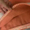 2021 NUOVA Lettera Coperta di Cashmere Sciarpa Sciarpa di Lana Morbida Scialle Portatile Plaid Caldo Divano Letto Coperta Lavorata a Maglia in Pile 140*170 cm 55*67 pollici