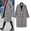 レディースウールブレンドプラスサイズの格子縞のコート女性ダブルブレストジャケット長いゆるいコート冬
