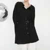 [EAM] Kobiety Czarne Bandaża Plisowana Bukle Dress V-Neck Długi Rękaw Loose Fit Fashion Spring Summer 1U40201 210512