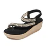 Sandálias shinestone for women clip aberto plataforma de dedão ladrias de verão sapatos de cunha de luxo areia preta vermelha mais tamanho 2022Sandals